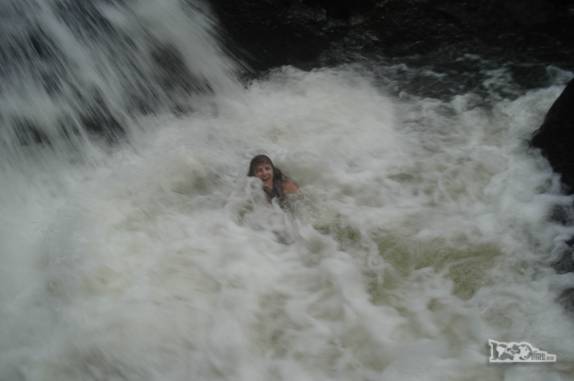 Banheira de hidromassagem natural na região de Pancas, nos Pontões Capixabas, noroeste do Espírito Santo (foto de Dez/2008)